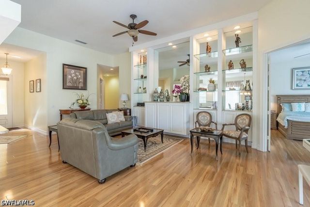 7687 Hernando CT, Naples, FL 34114