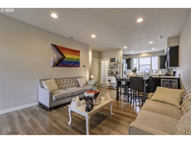 475 Ne LIBERTY Ave, Gresham, OR 97030