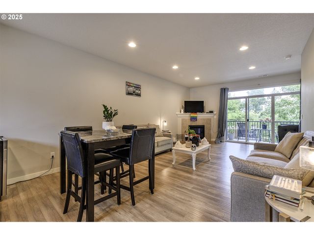 475 Ne LIBERTY Ave, Gresham, OR 97030
