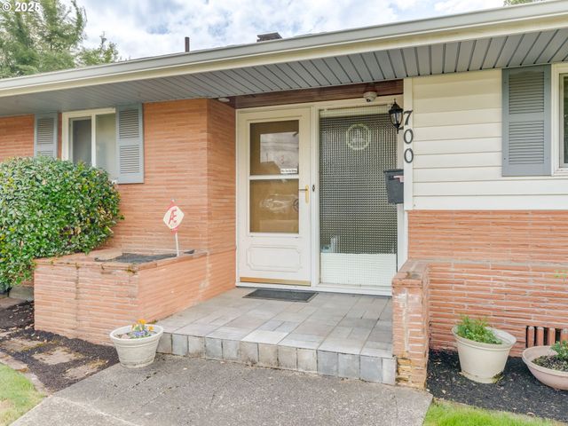 700 Nw 18TH Pl, Mc Minnville, OR 97128