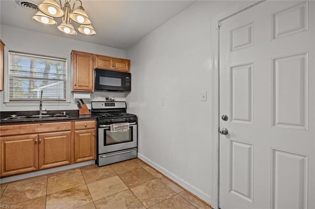 927 Gene CRES, Chesapeake, VA 23320