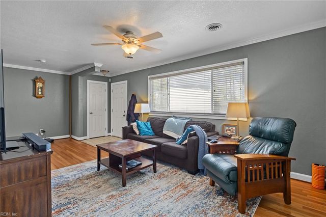 927 Gene CRES, Chesapeake, VA 23320