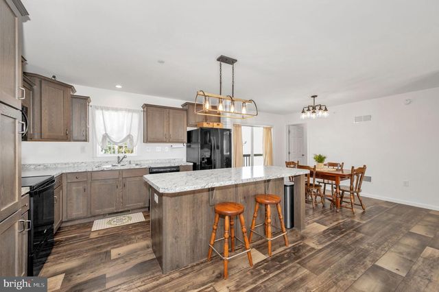 18 MOUNT VERNON DR, Keedysville, MD 21756