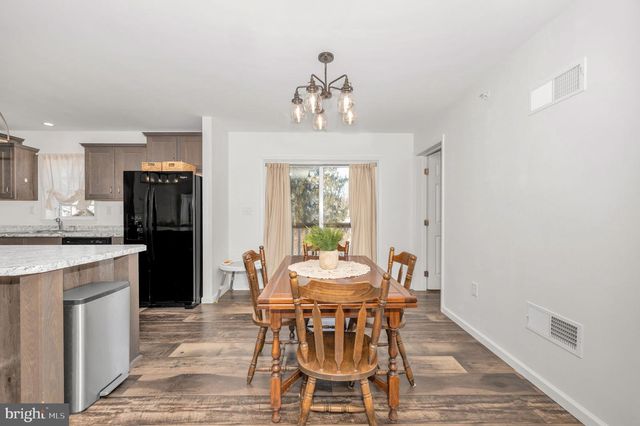 18 MOUNT VERNON DR, Keedysville, MD 21756