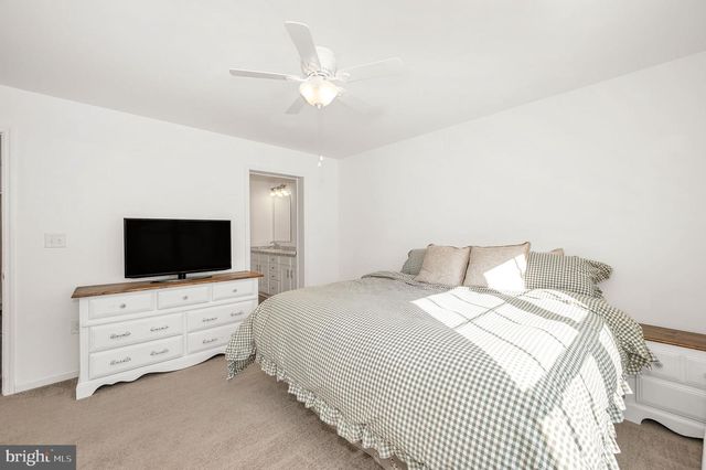 18 MOUNT VERNON DR, Keedysville, MD 21756