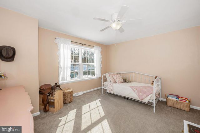 18 MOUNT VERNON DR, Keedysville, MD 21756