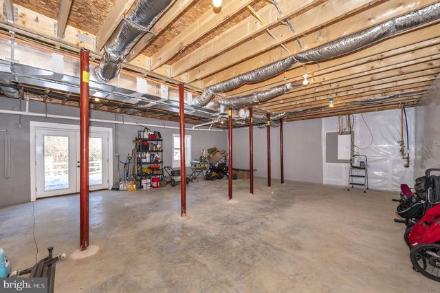 18 MOUNT VERNON DR, Keedysville, MD 21756