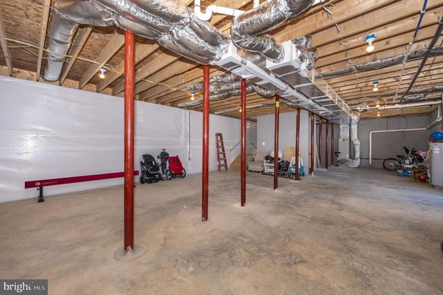 18 MOUNT VERNON DR, Keedysville, MD 21756