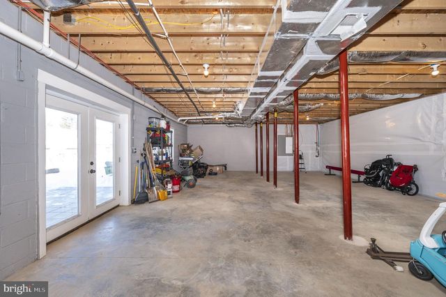 18 MOUNT VERNON DR, Keedysville, MD 21756