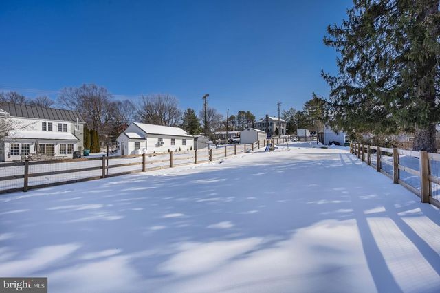 18 MOUNT VERNON DR, Keedysville, MD 21756