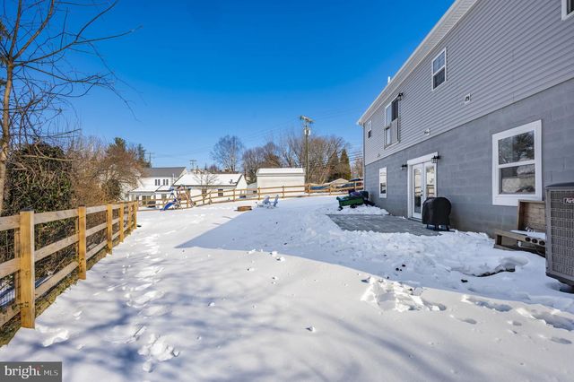 18 MOUNT VERNON DR, Keedysville, MD 21756