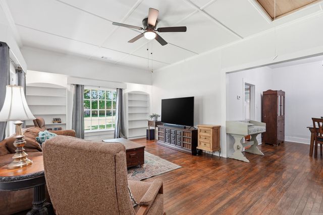 211 NE Third Street, Bryant, AR 72022