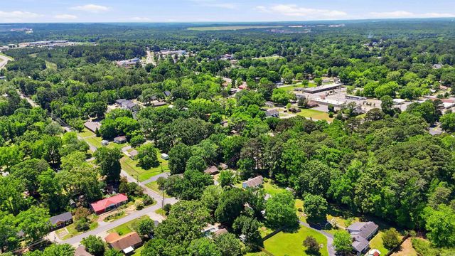 211 NE Third Street, Bryant, AR 72022