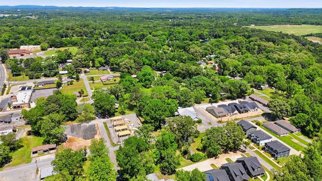 211 NE Third Street, Bryant, AR 72022