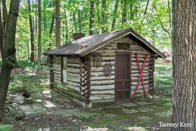 2450 Lakeshore Drive, Fennville, MI 49408