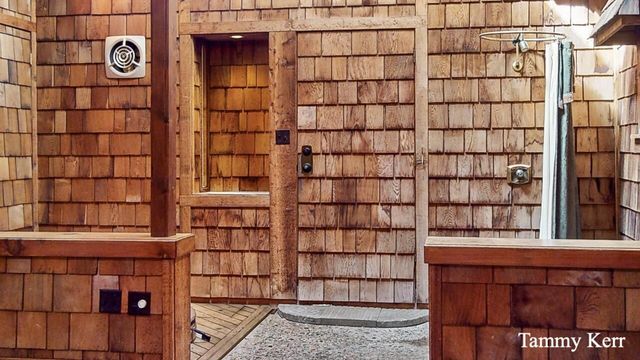 2450 Lakeshore Drive, Fennville, MI 49408