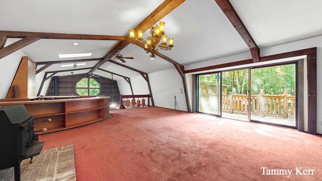 2450 Lakeshore Drive, Fennville, MI 49408