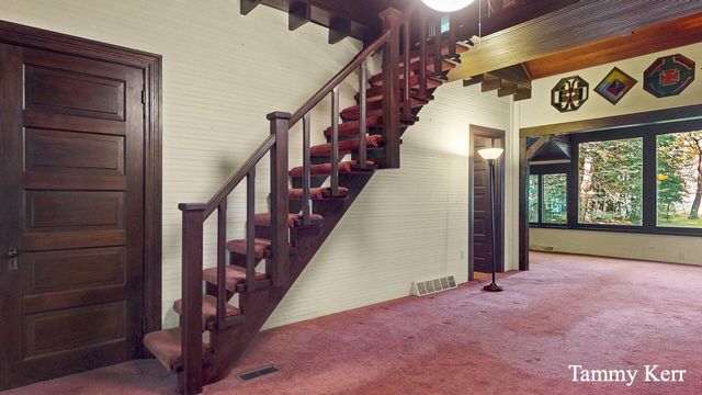 2450 Lakeshore Drive, Fennville, MI 49408