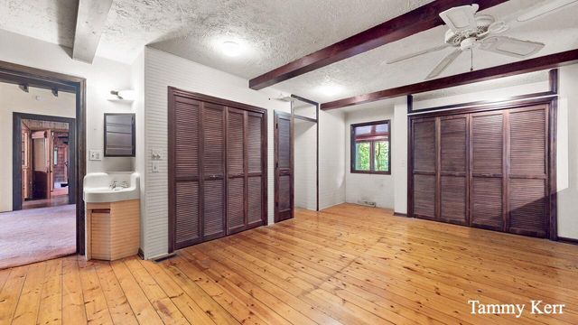 2450 Lakeshore Drive, Fennville, MI 49408
