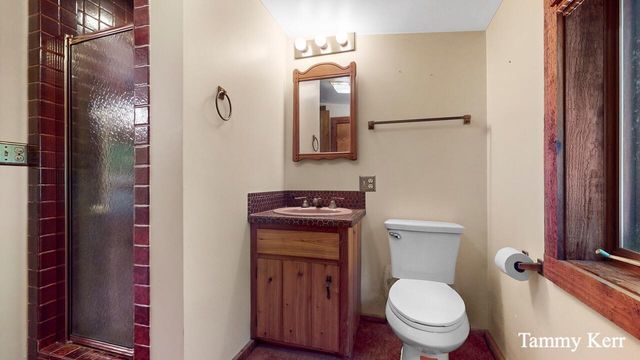 2450 Lakeshore Drive, Fennville, MI 49408