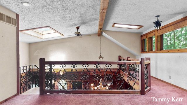 2450 Lakeshore Drive, Fennville, MI 49408