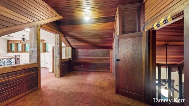 2450 Lakeshore Drive, Fennville, MI 49408
