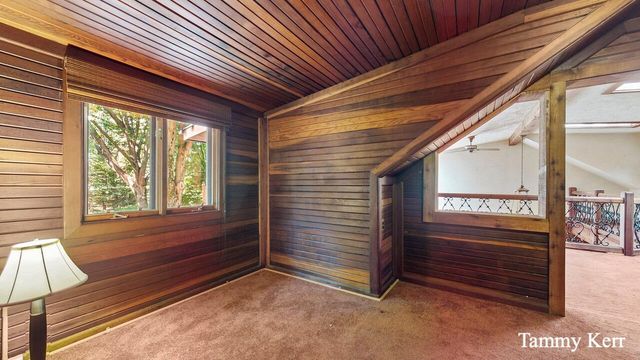 2450 Lakeshore Drive, Fennville, MI 49408