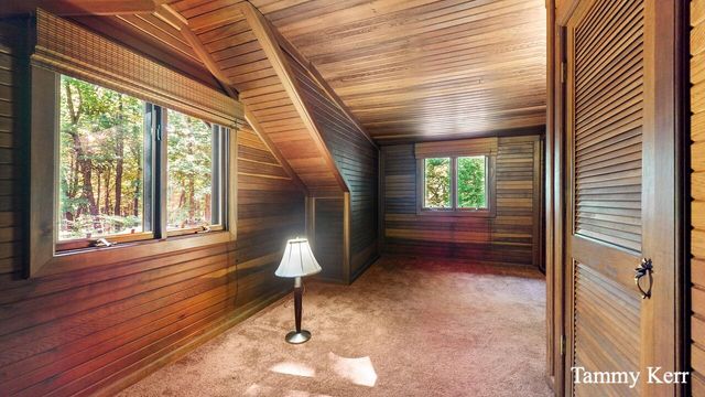 2450 Lakeshore Drive, Fennville, MI 49408
