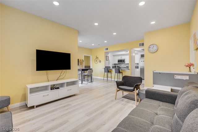 8000 Badura Avenue 1035, Las Vegas, NV 89113