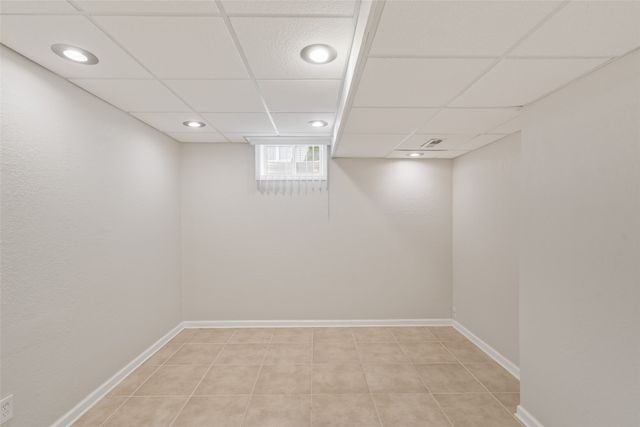 2520 Riverwoods Avenue, Des Moines, IA 50320