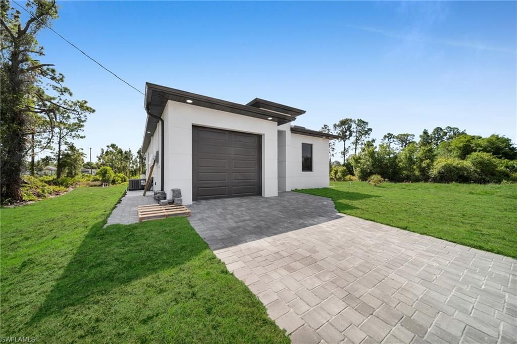347 Columbus BLVD, LEHIGH ACRES, FL 33974 — photo 2