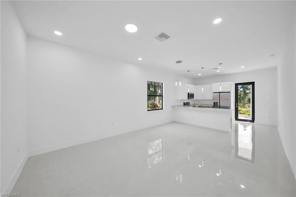 347 Columbus BLVD, LEHIGH ACRES, FL 33974 — photo 4