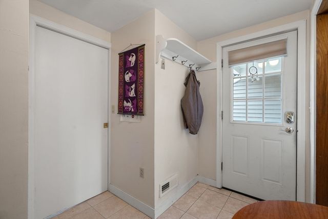 13 Henley Rd, Acton, MA 01720