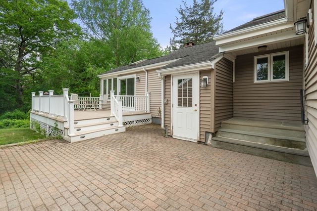 13 Henley Rd, Acton, MA 01720