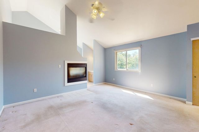 98 Algonquin Tr 98, Ashland, MA 01721