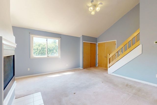 98 Algonquin Tr 98, Ashland, MA 01721