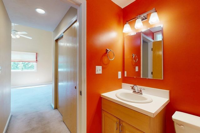 98 Algonquin Tr 98, Ashland, MA 01721