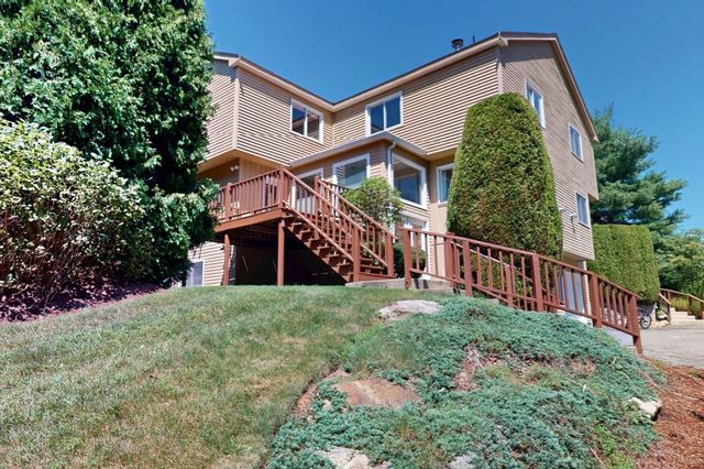 98 Algonquin Tr 98, Ashland, MA 01721