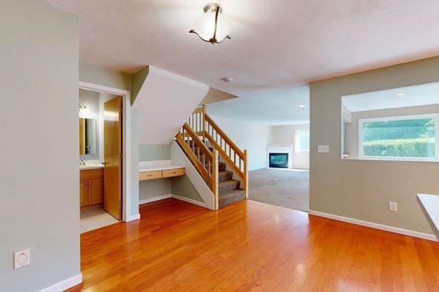 98 Algonquin Tr 98, Ashland, MA 01721
