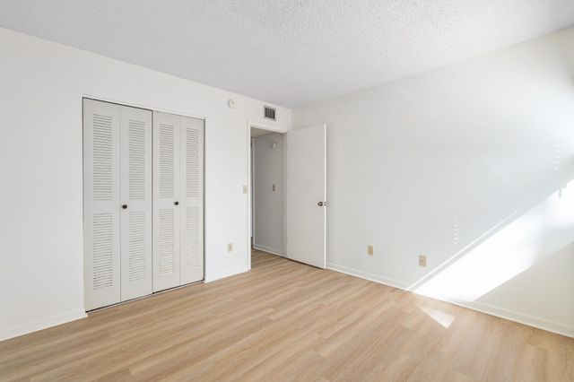 5 Andalusia Ct, St Augustine, FL 32086