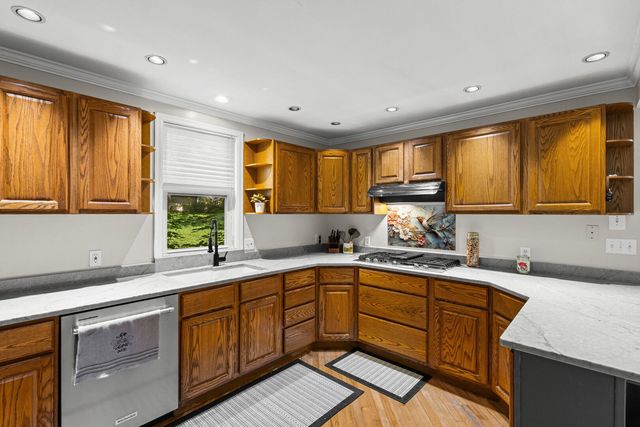 3422 Oakwood Drive, Island Lake, IL 60042