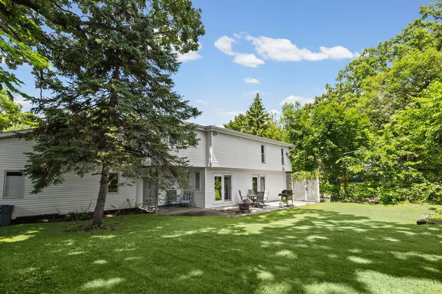 3422 Oakwood Drive, Island Lake, IL 60042