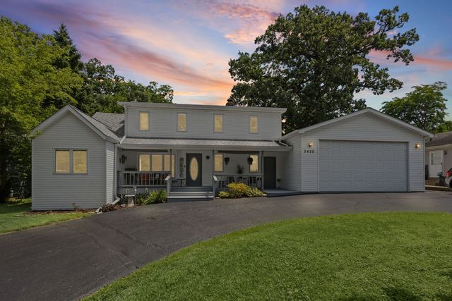 3422 Oakwood Drive, Island Lake, IL 60042