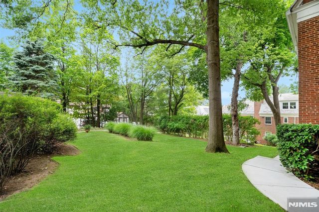 185 E Palisade Avenue D11B, Englewood, NJ 07631