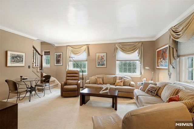 185 E Palisade Avenue D11B, Englewood, NJ 07631