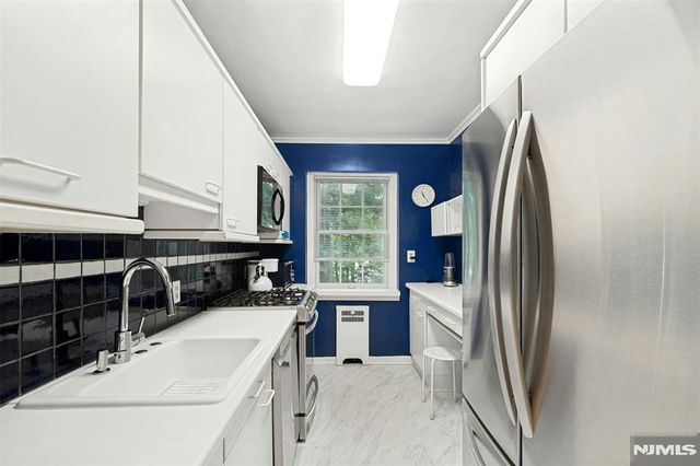 185 E Palisade Avenue D11B, Englewood, NJ 07631