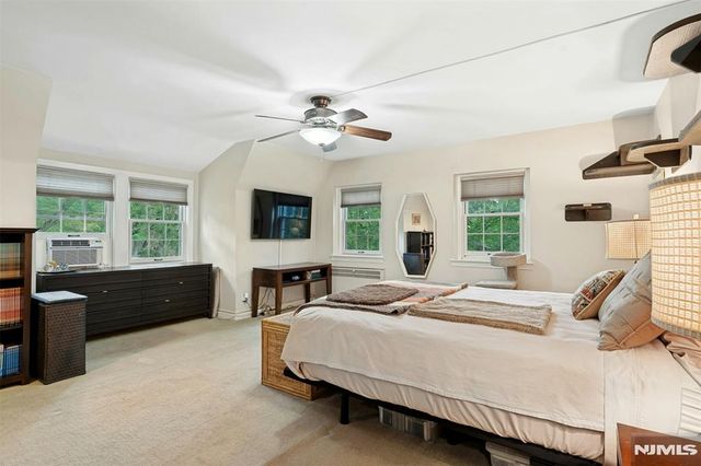 185 E Palisade Avenue D11B, Englewood, NJ 07631