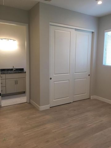 1747 E 10th Street, Tucson, AZ 85719