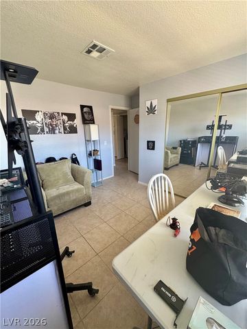7928 Diamond Rock Way 201, Las Vegas, NV 89128