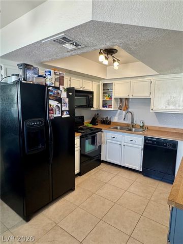 7928 Diamond Rock Way 201, Las Vegas, NV 89128